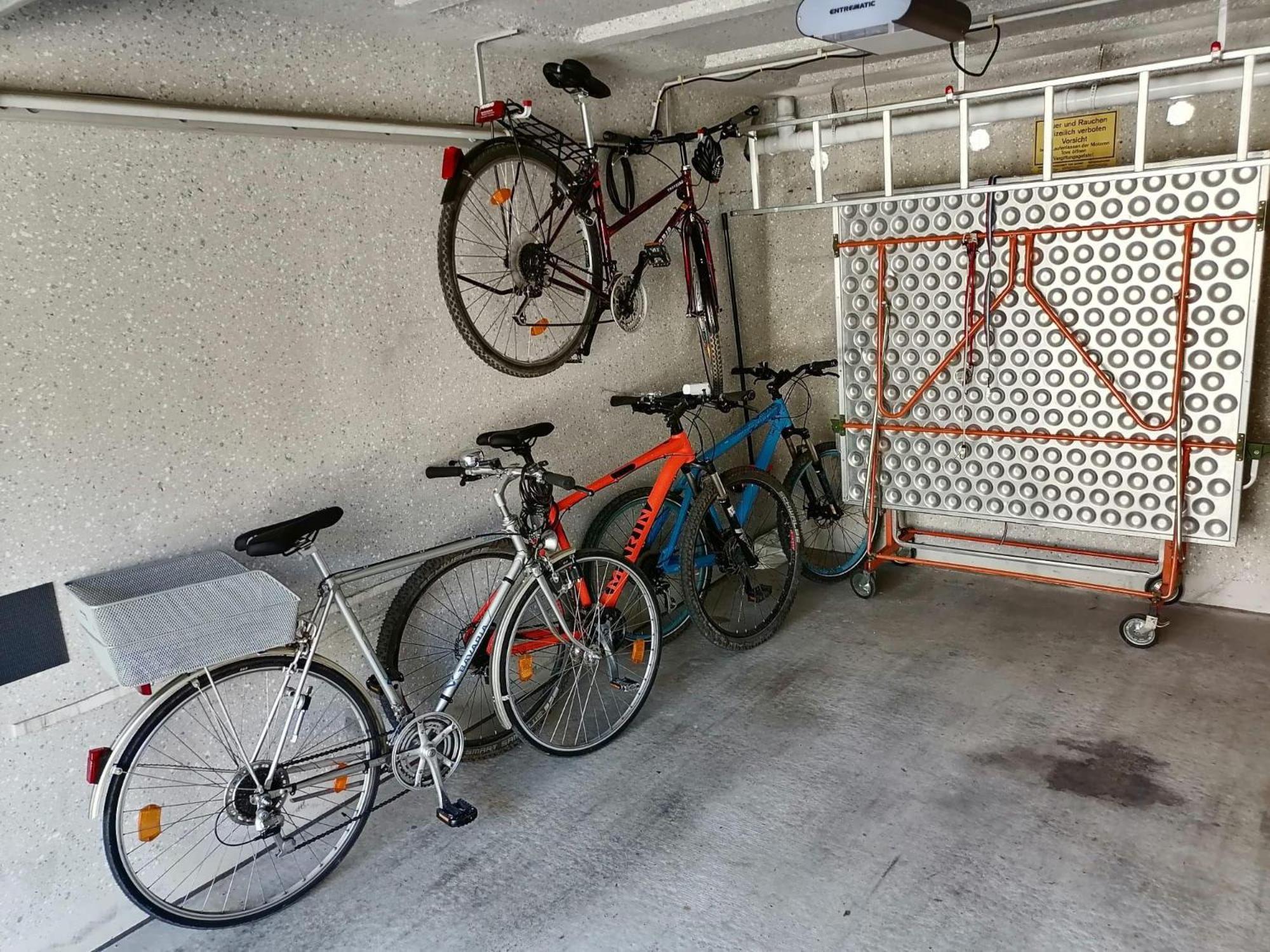Elegant-Terraced-House-With-Bikes-Near-The-Lake-Children-At-Least-6-A-Old Starnberg Luaran gambar